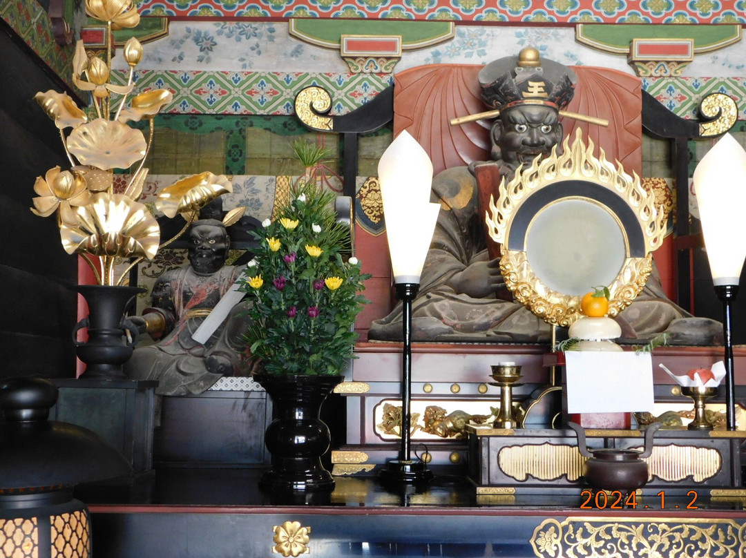 Nakayama-dera Temple Emmado-宝冢市必去景点
