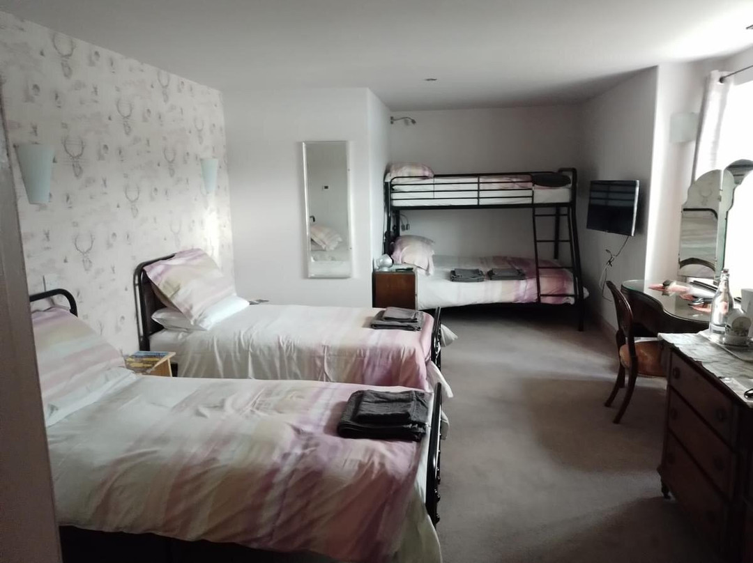 Ardross Cottage Guest House - B&B
