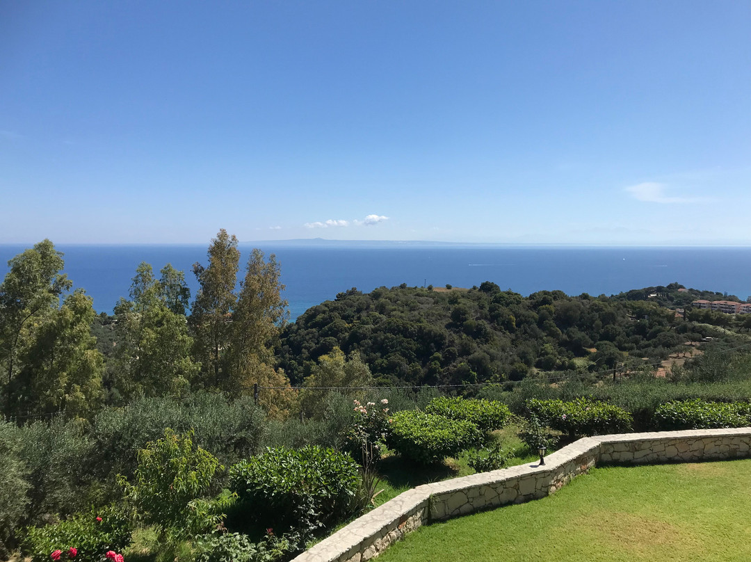 Sea View Village主图