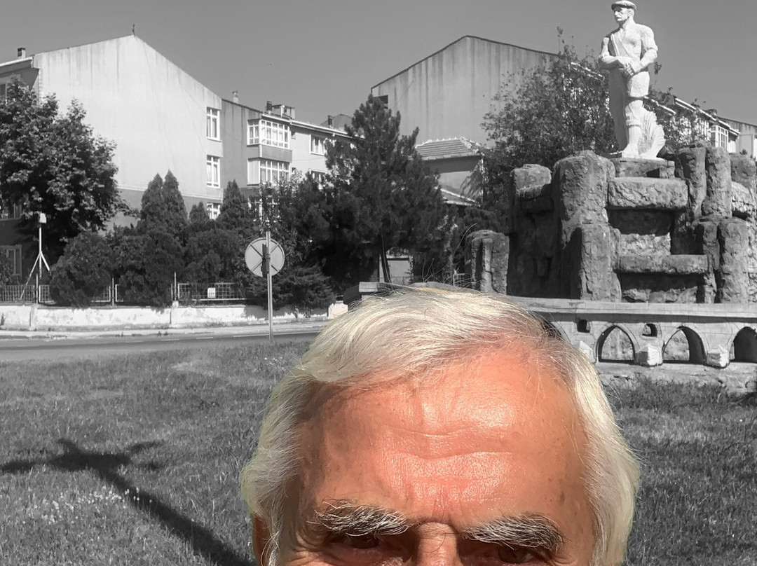 Çeltikçi Heykeli-Uzunkopru必去景点