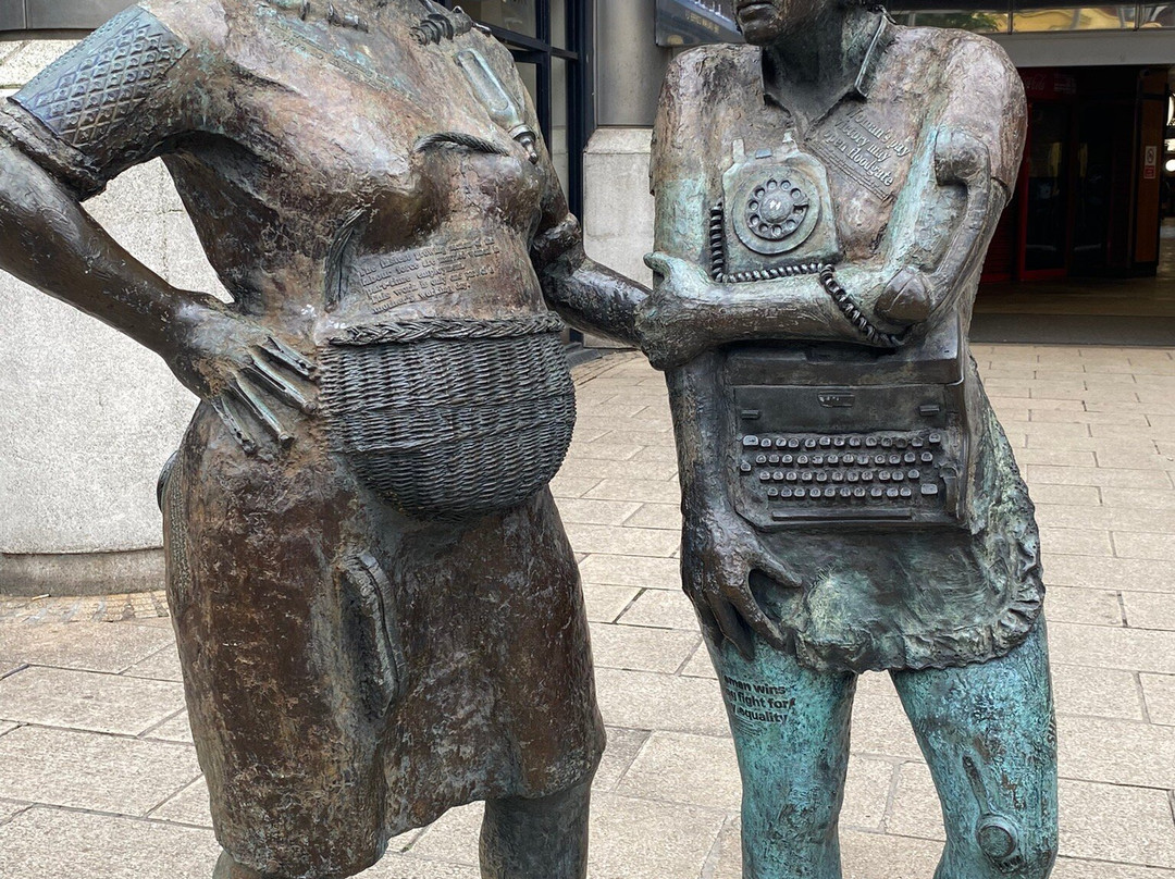 Monument to the Unknown Woman Worker-贝尔法斯特必去景点