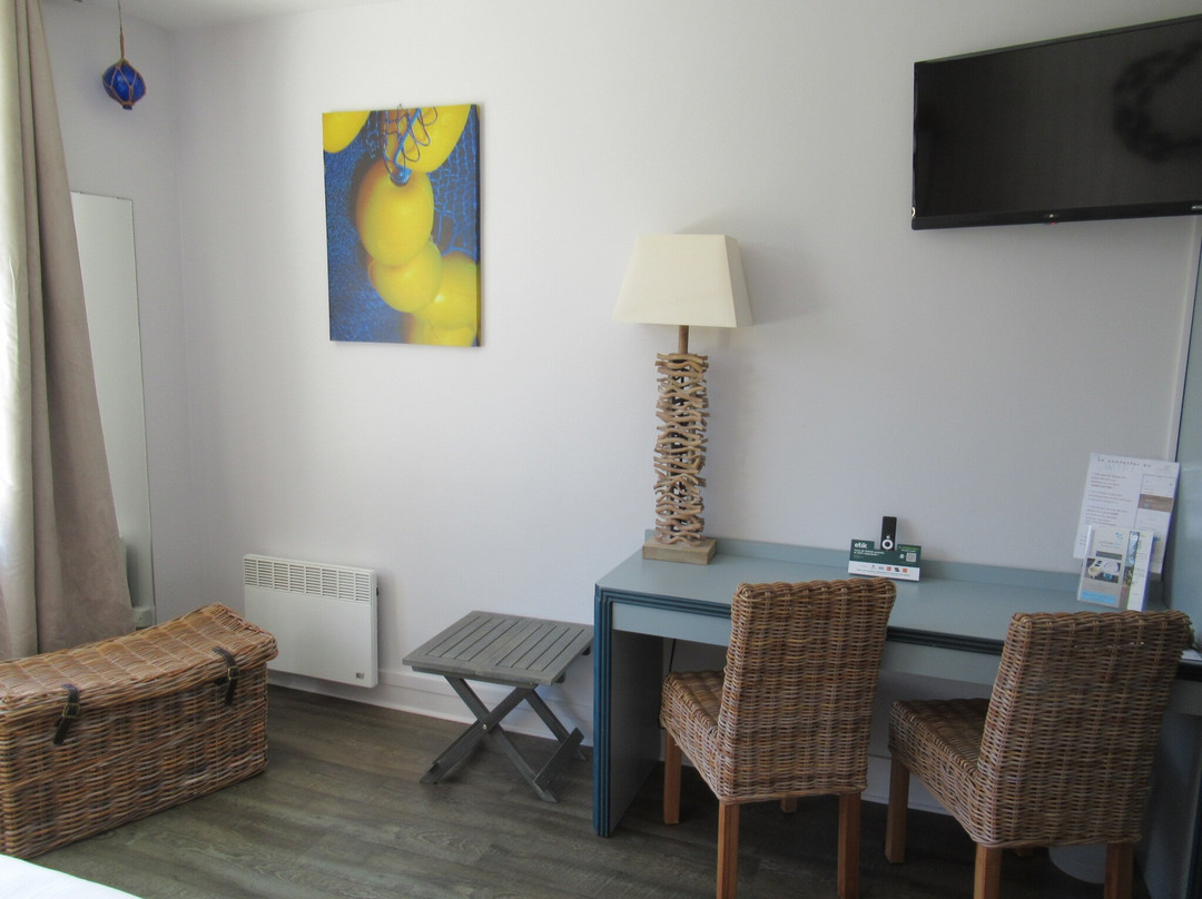 Logis Latitude Ouest Hôtel Rest. & Spa主图