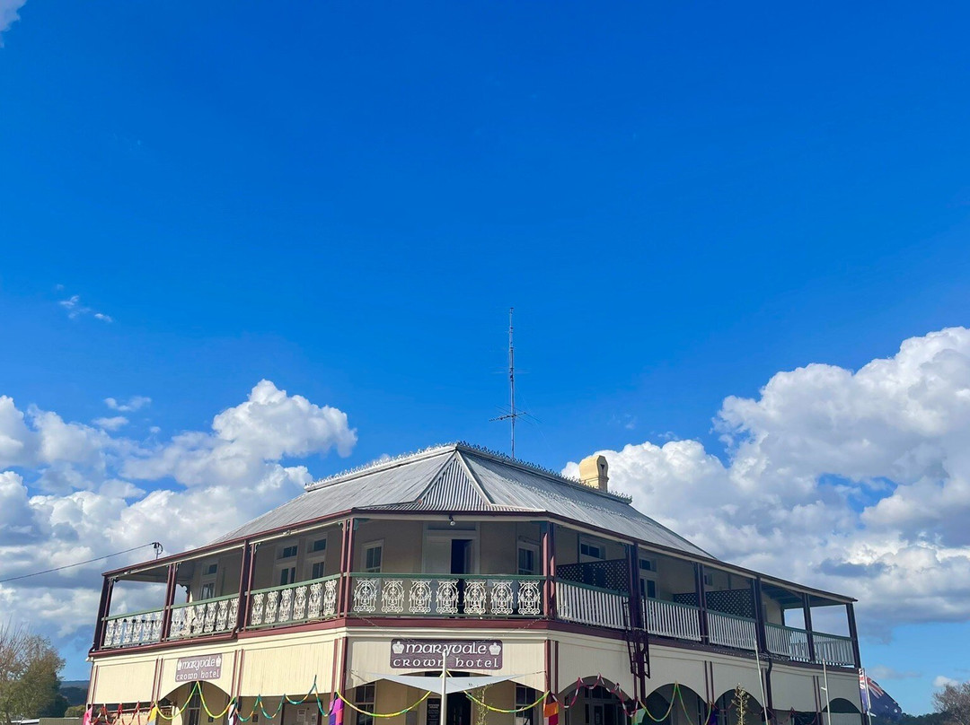 Maryvale Crown Hotel主图