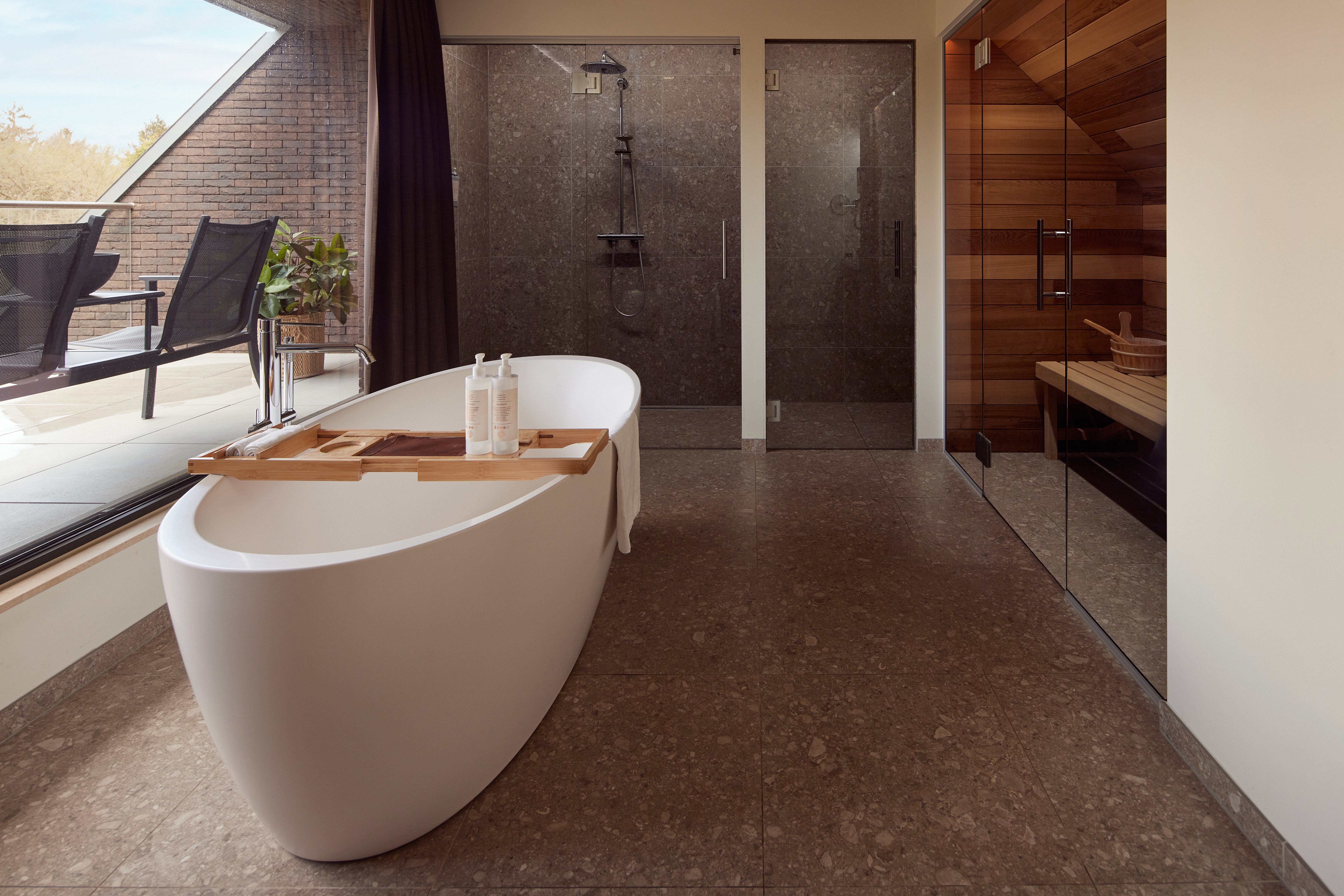 Van der Valk Hotel Dennenhof-浴室