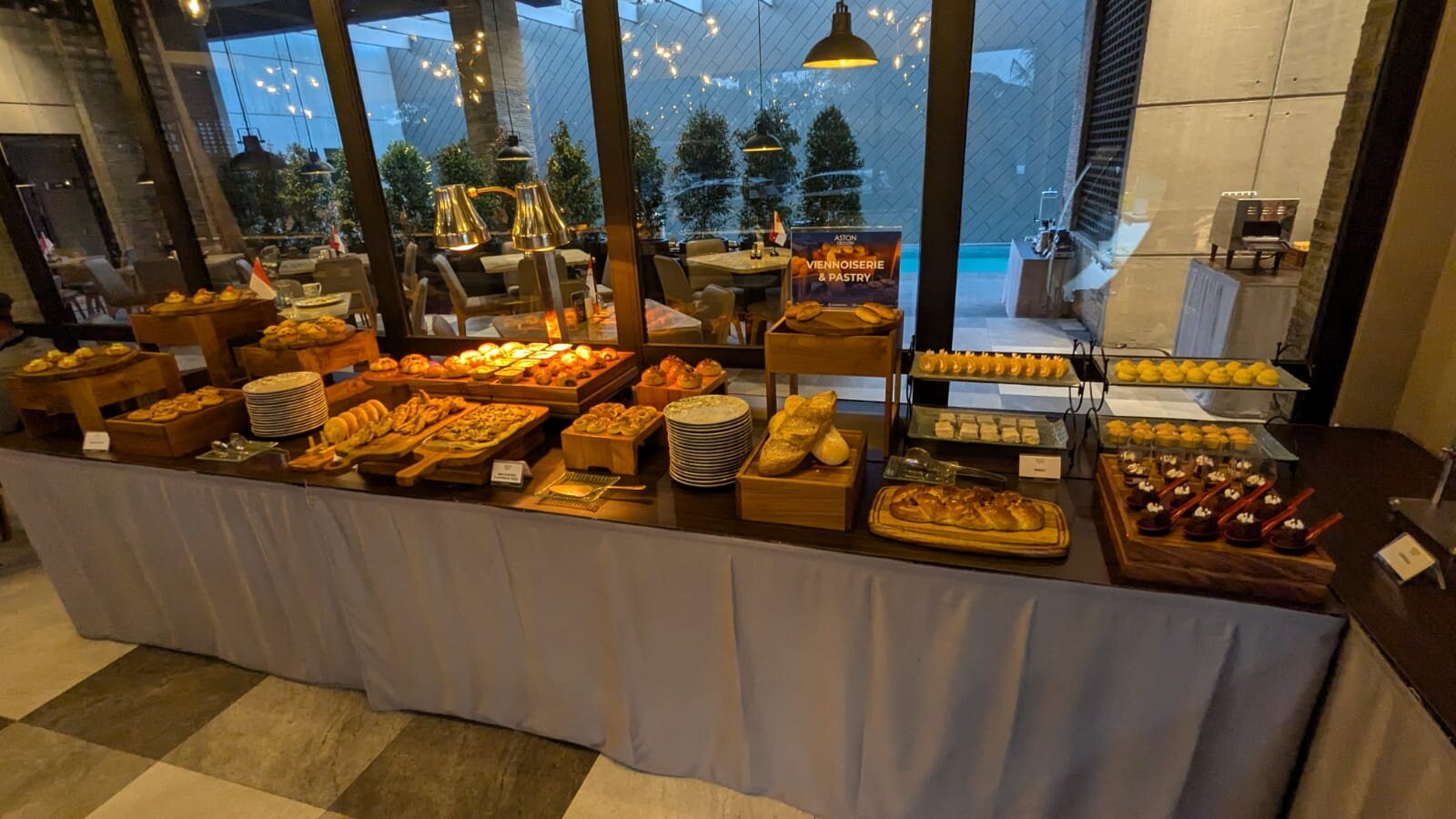 ASTON Cilegon Boutique Hotel-餐饮