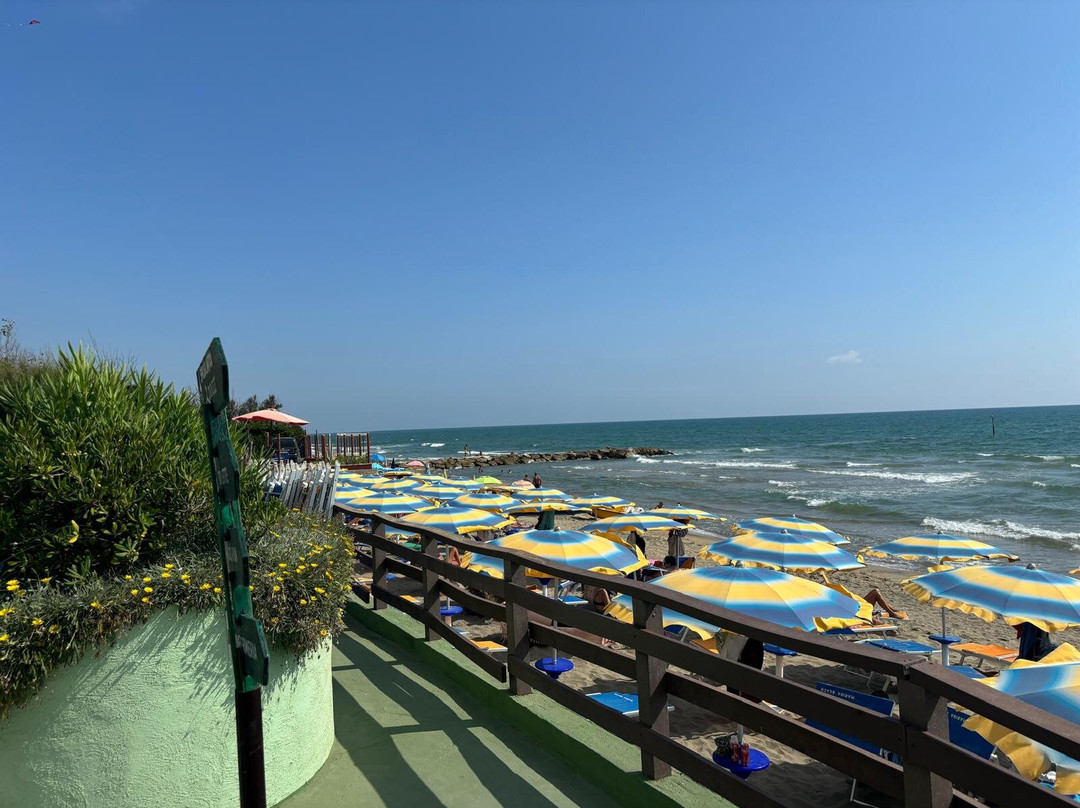 Lido Marina Beach景点图片