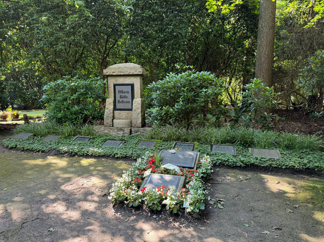 Ohlsdorf Cemetery-汉堡必去景点