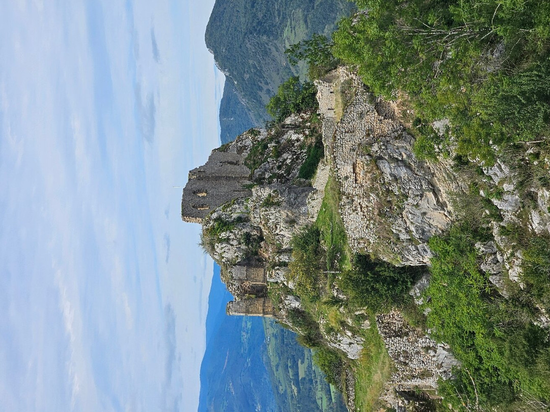 Chateau de Roquefixade-Occitanie必去景点