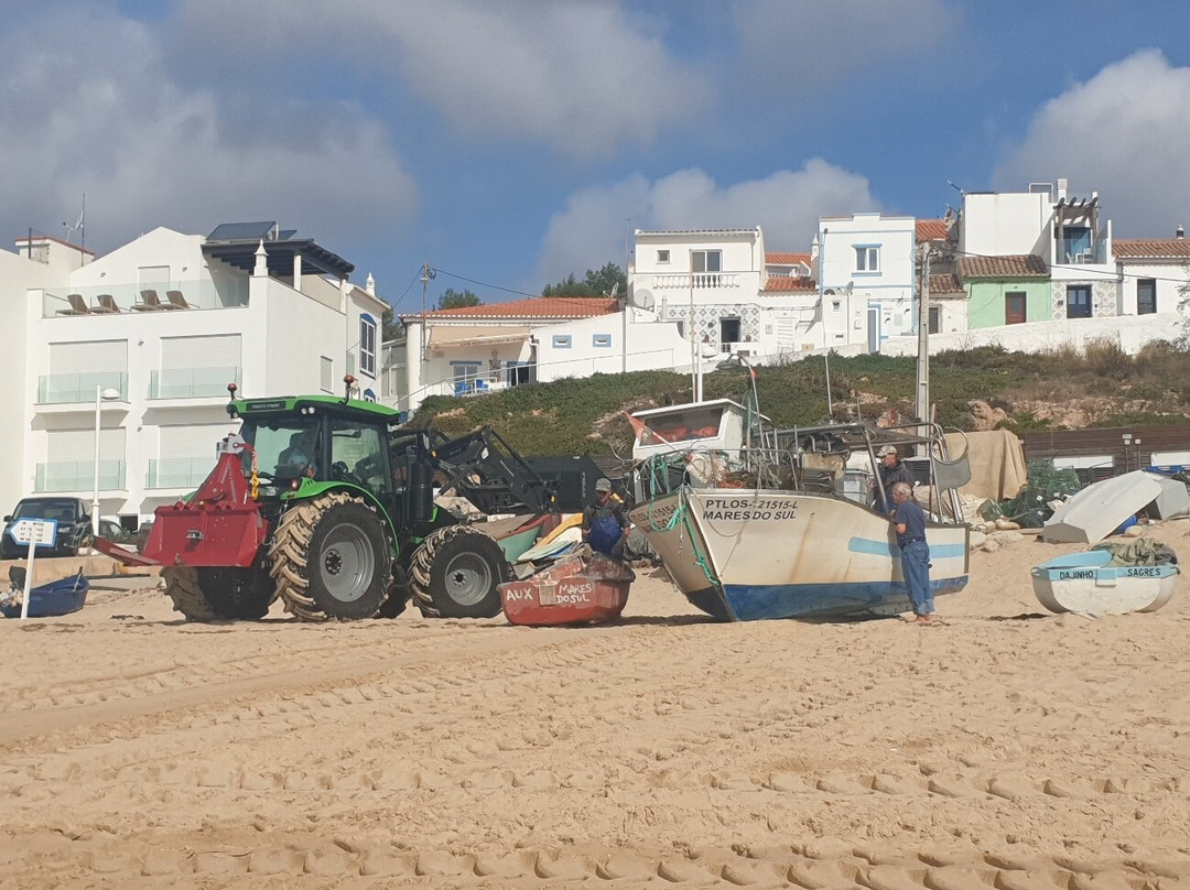 Salema Beach景点图片