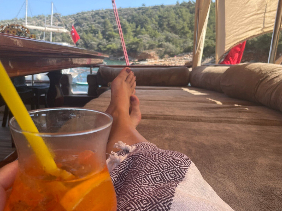 Cheers Yachting景点图片
