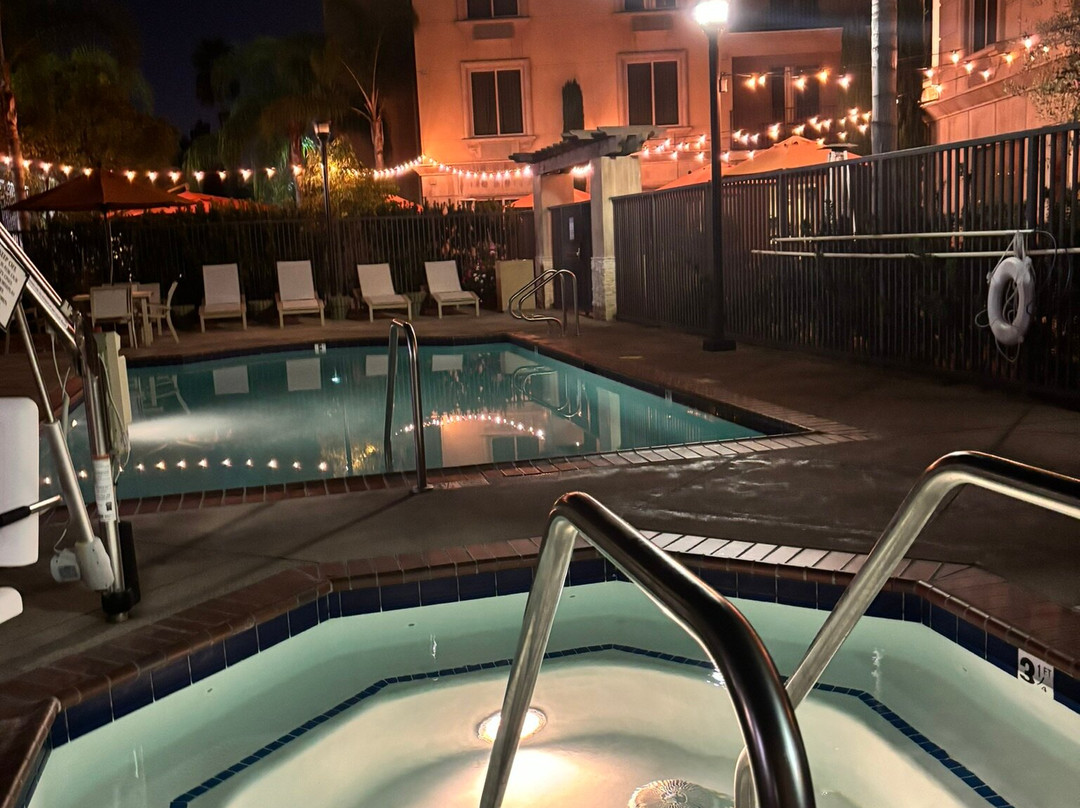 橙市艾尔斯酒店主图