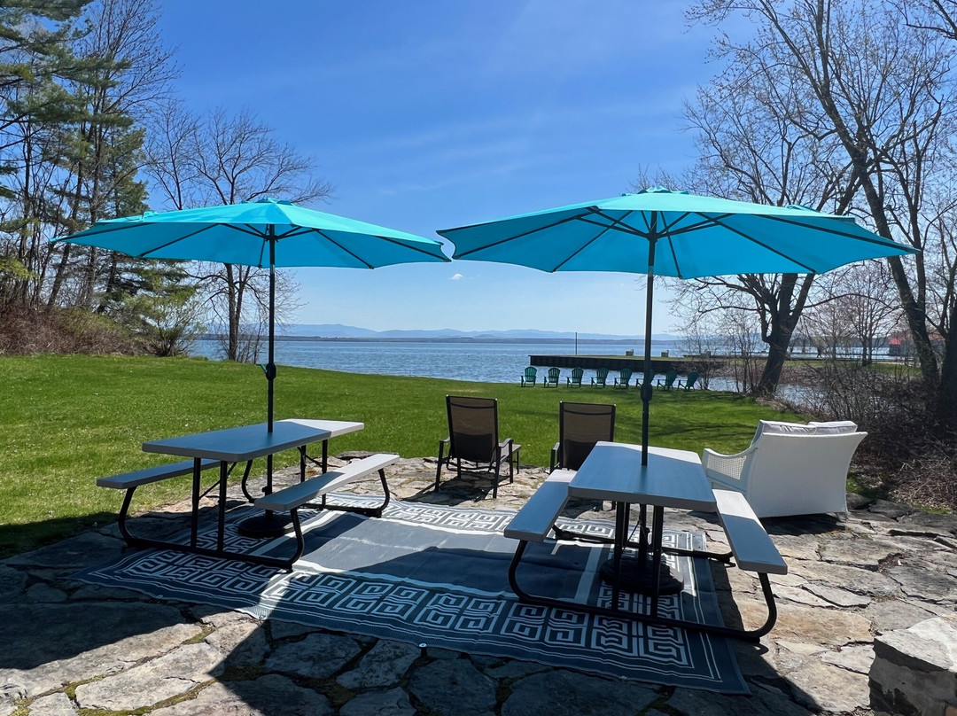 The Lakeside Motel主图