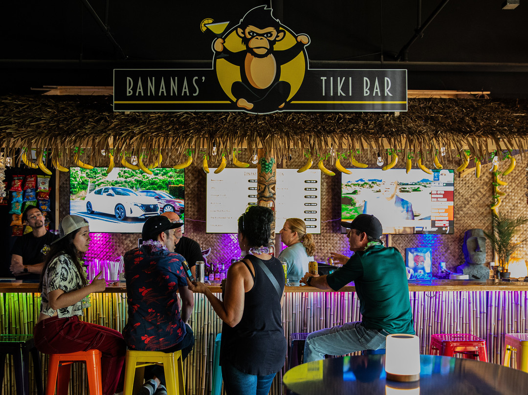 Bananas' Axe Cabana - Axe Throwing-奥兰多必去景点