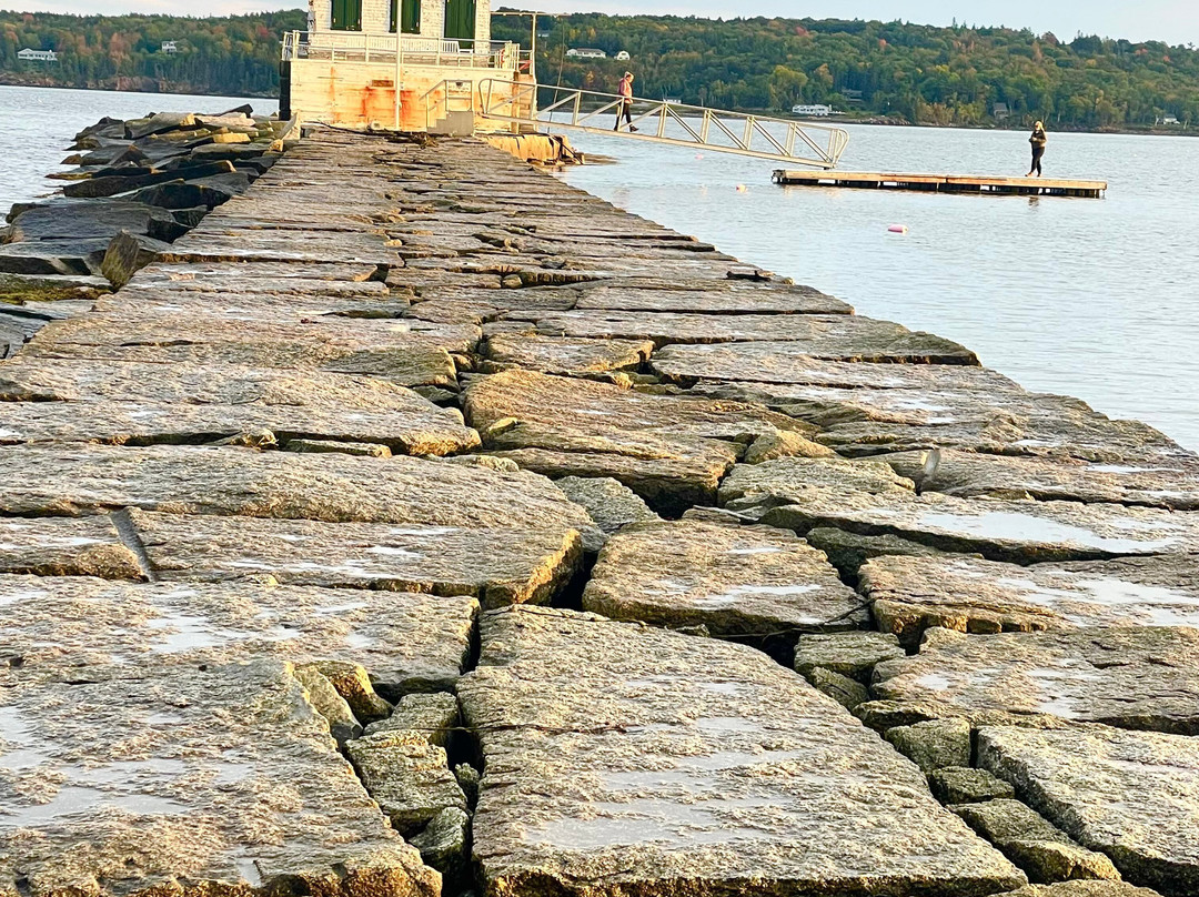 Rockland Breakwater Light景点图片