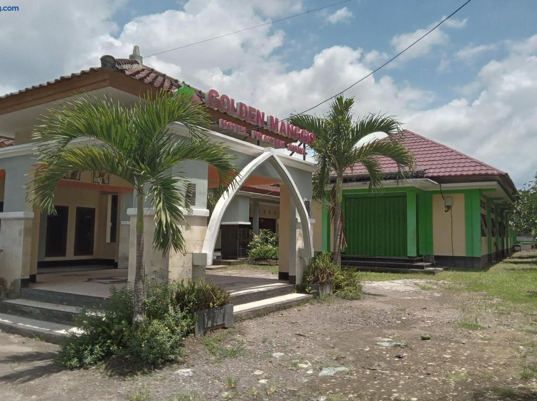 Capital O 93391 Golden Manggis Hotel