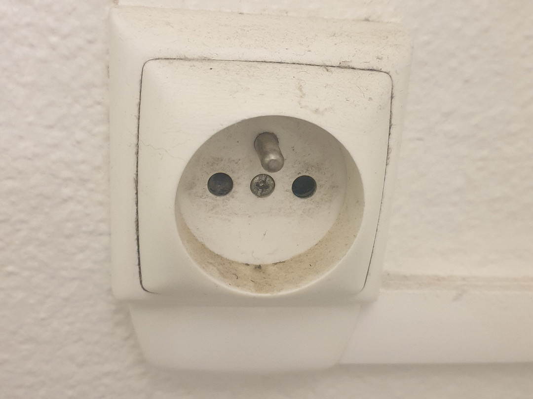 梯也尔宜必思快捷酒店主图