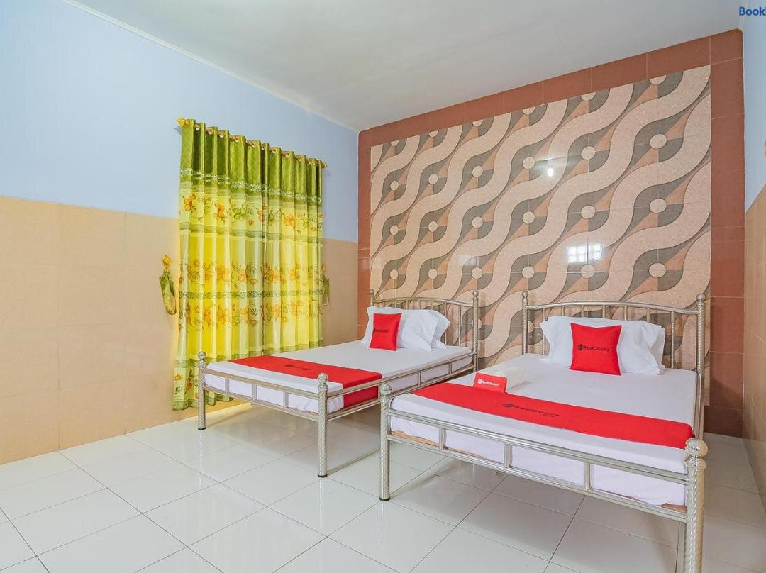 RedDoorz Syariah @ Tambak Mekar Street Subang