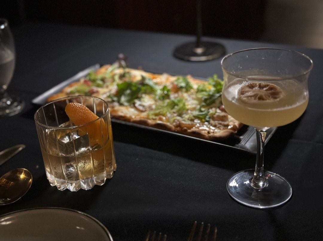 Finn's Chophouse & Speakeasy