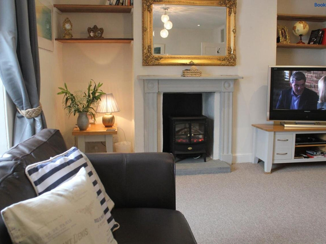 Tide House Seaside Holiday Cottage