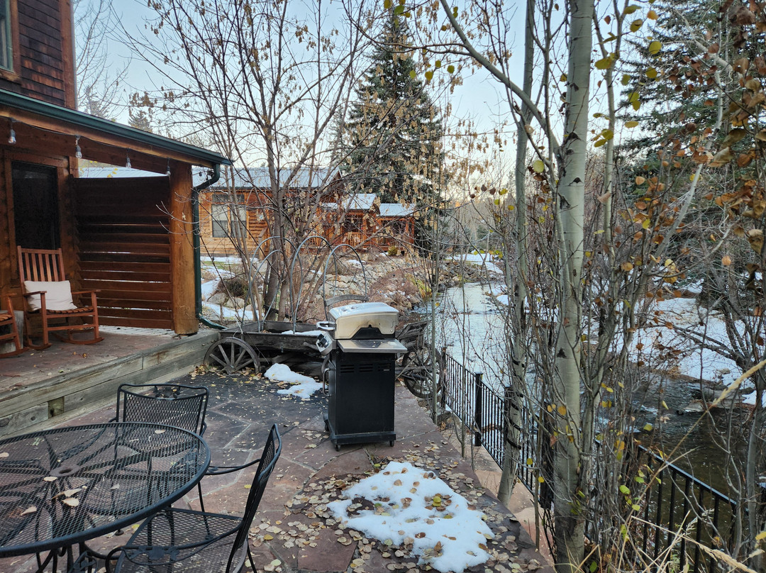 The Cabins at Country Road主图