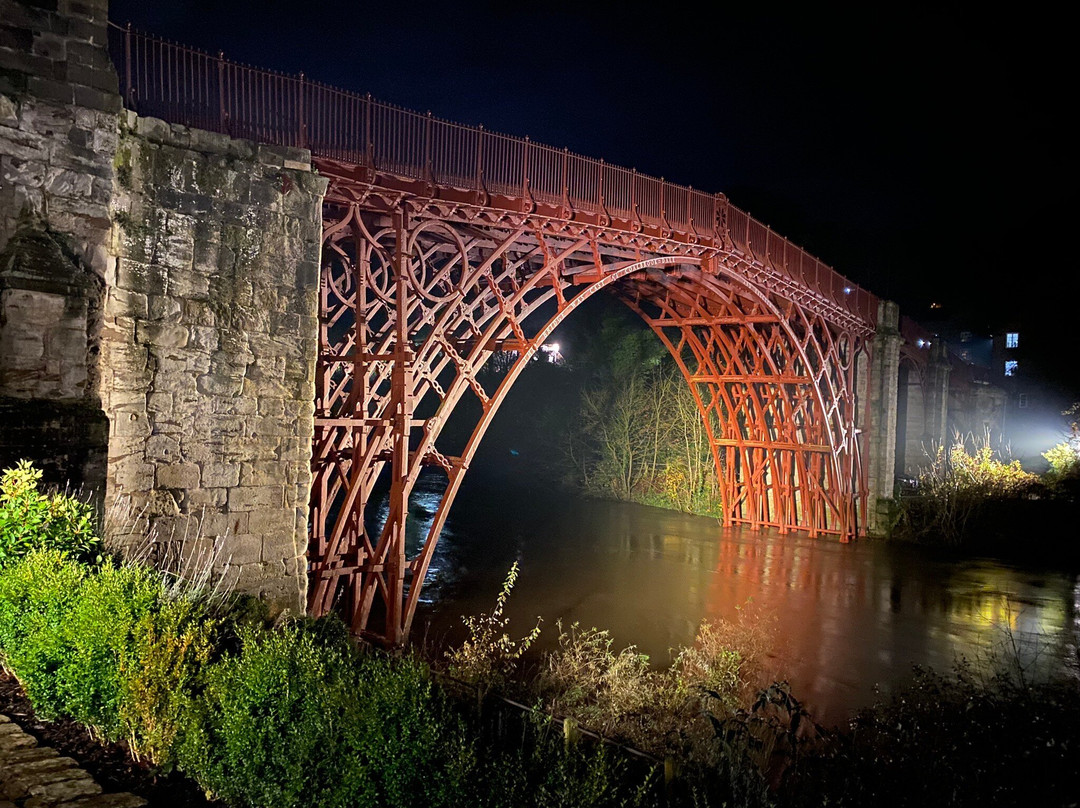 Ironbridge Gorge Walking Tours: The Professor's Original-Ironbridge必去景点