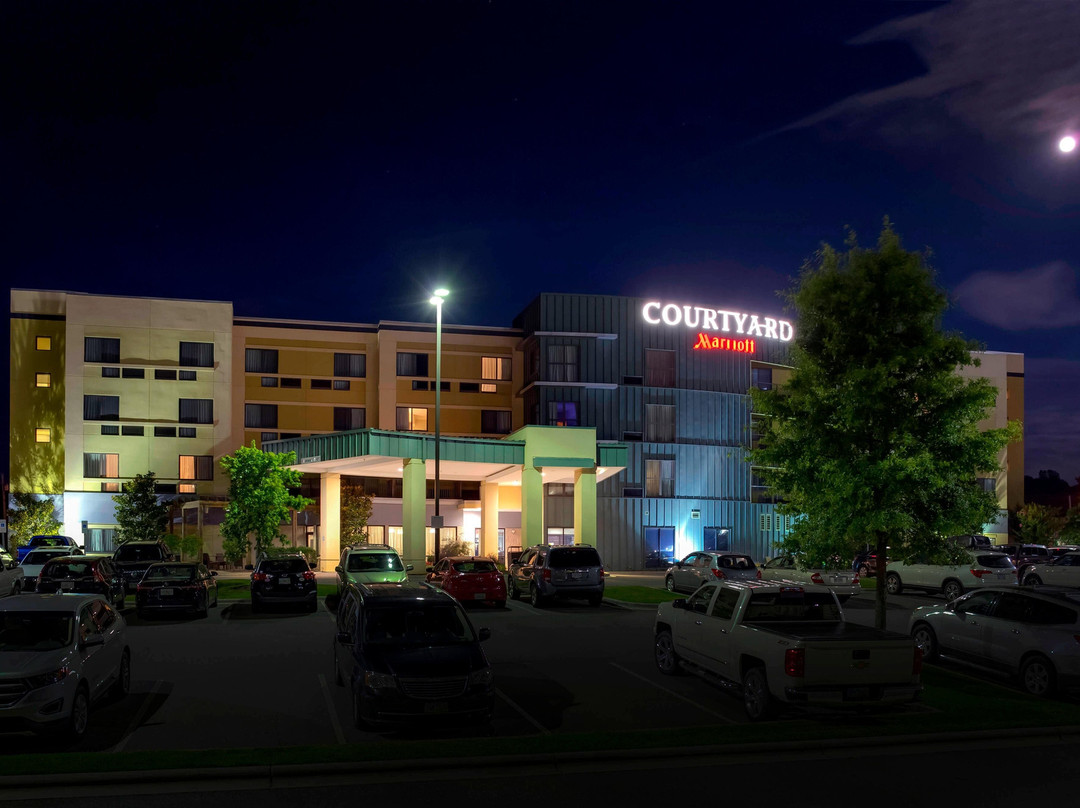 Courtyard by Marriott Statesville Mooresville/Lake Norman主图
