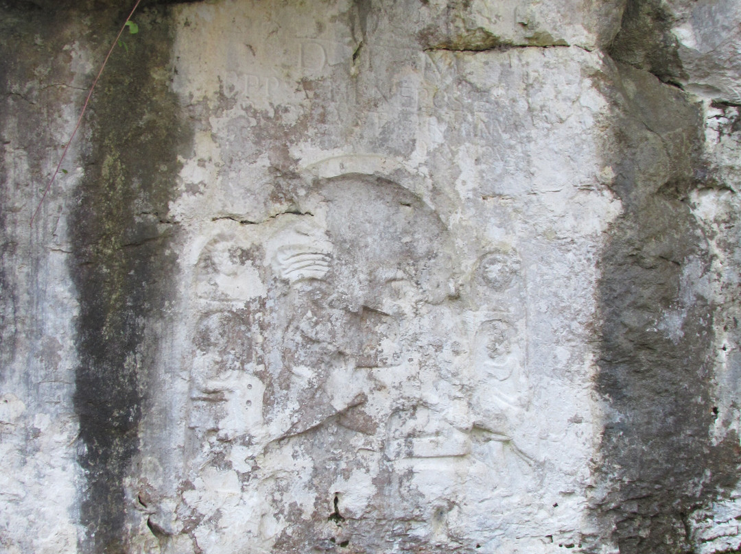 Mithra altar in Rožanc景点图片