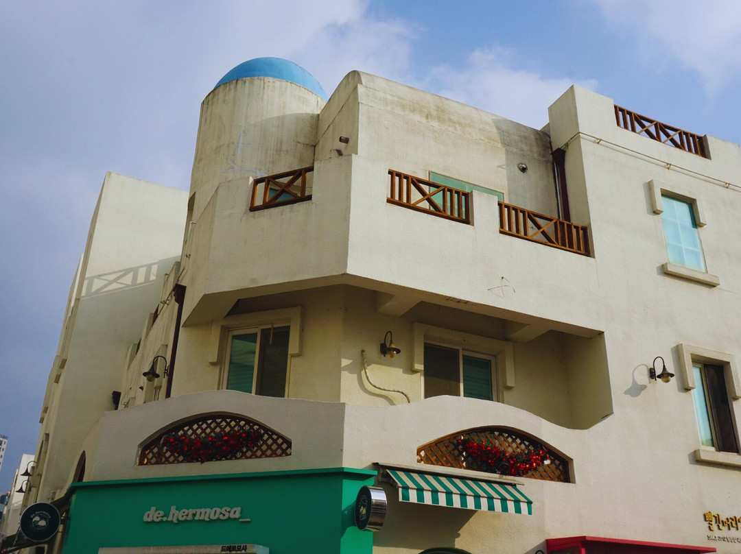 Blue Crystal Village-牙山市必去景点