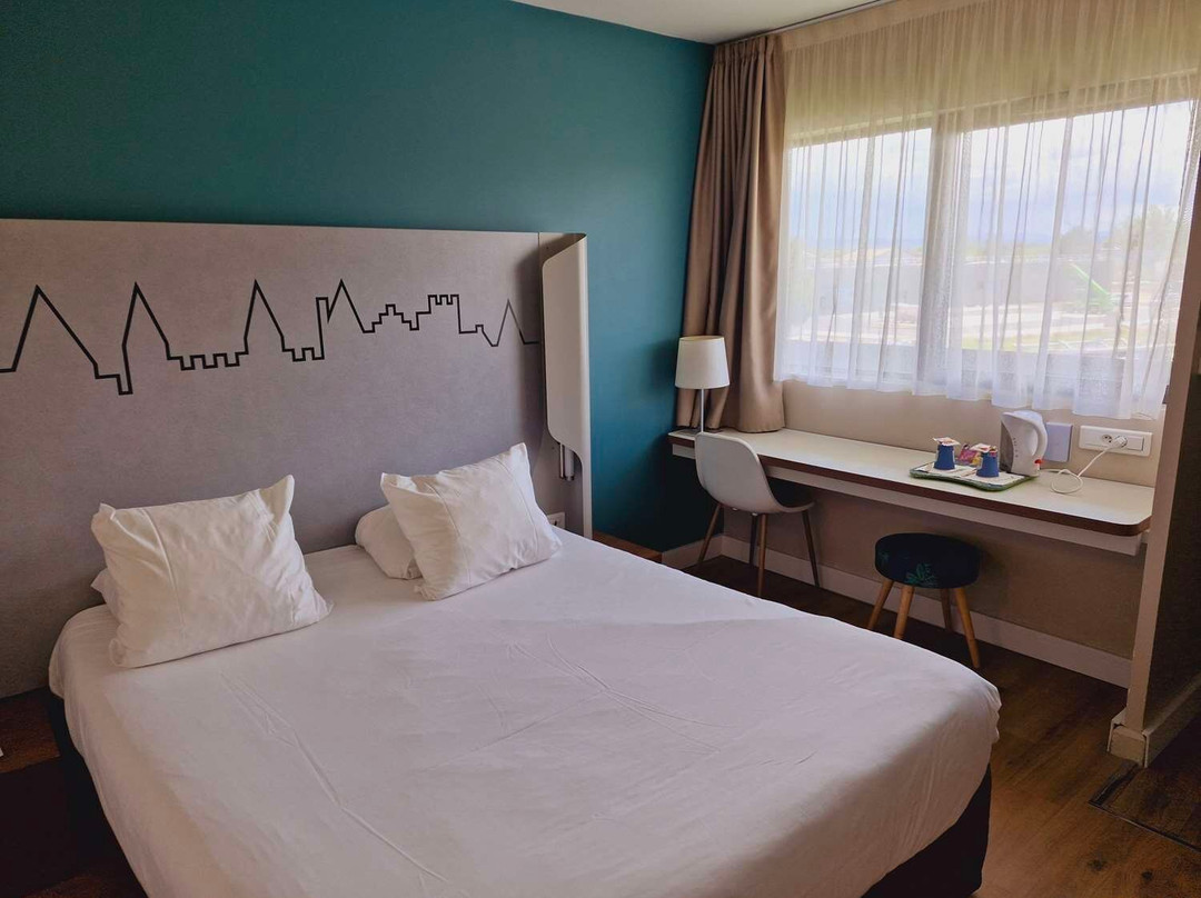 Hotel Kyriad Carcassonne - Aéroport主图