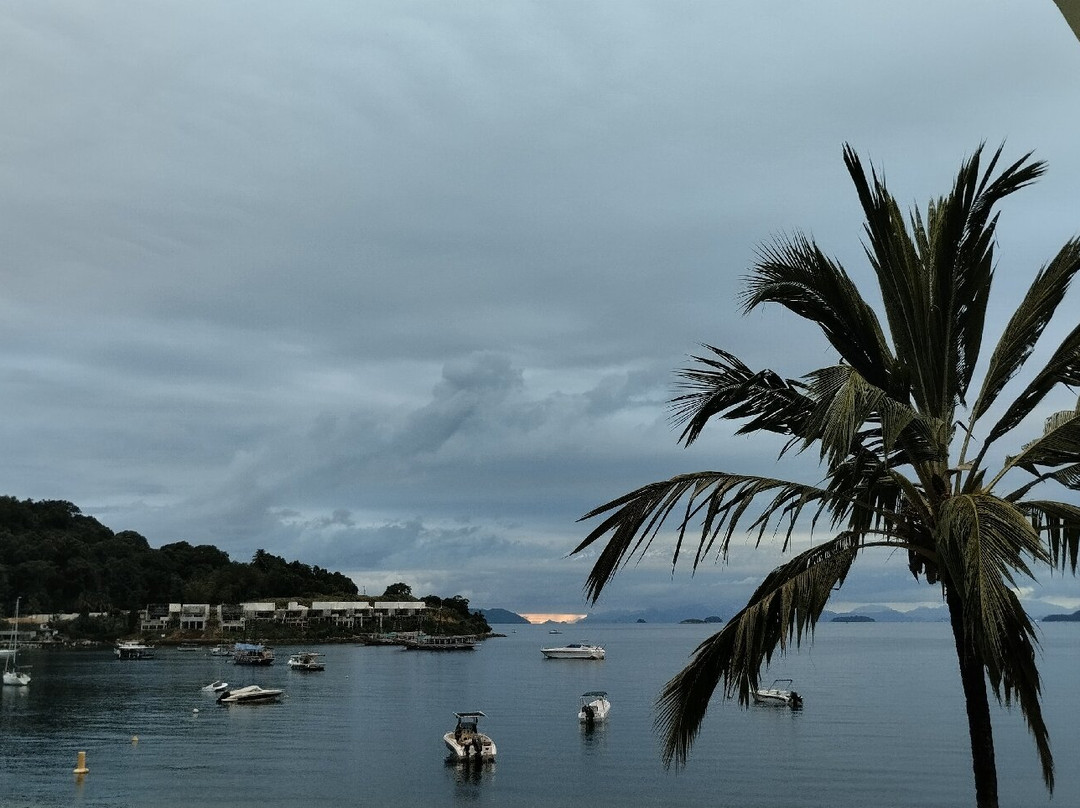 Biscaia Beach景点图片