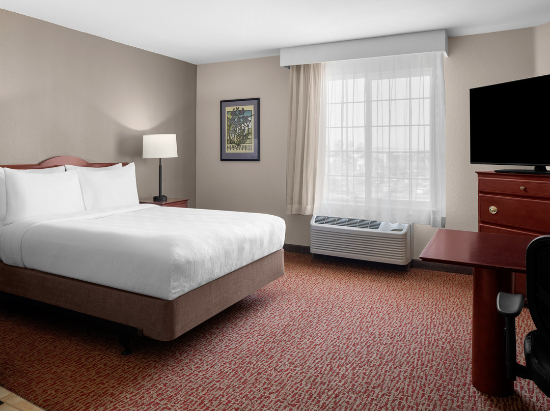 普莱森顿拉克斯珀全套房酒店主图