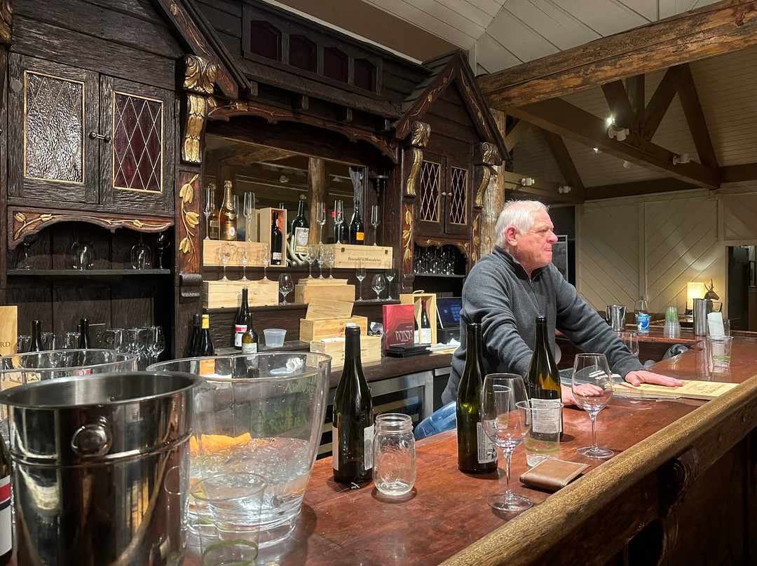 内华达山脉度假水疗酒店主图