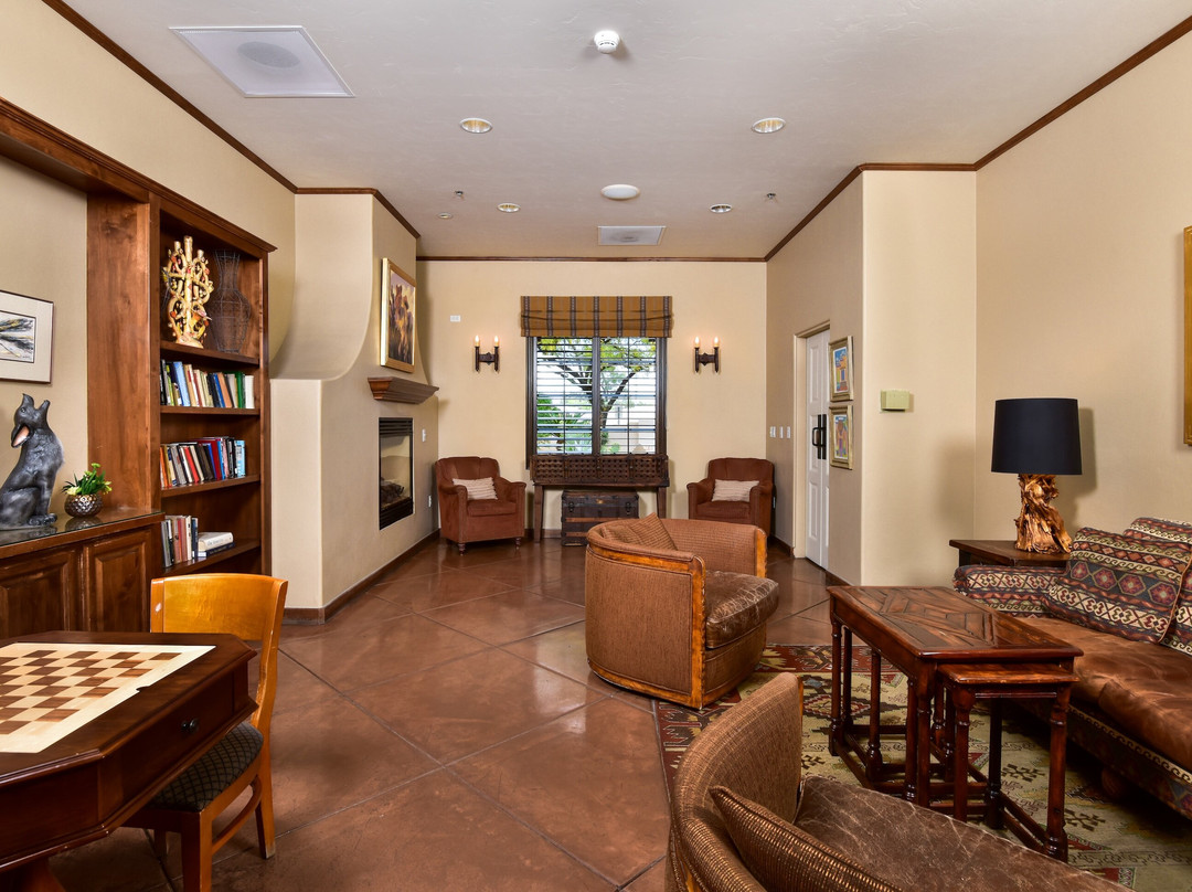 Lodge On The Desert主图