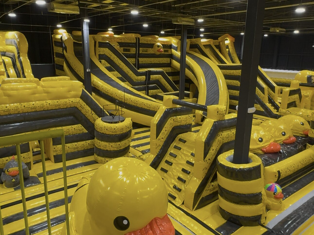 Inflalandia Quack Galerías Metepec景点图片