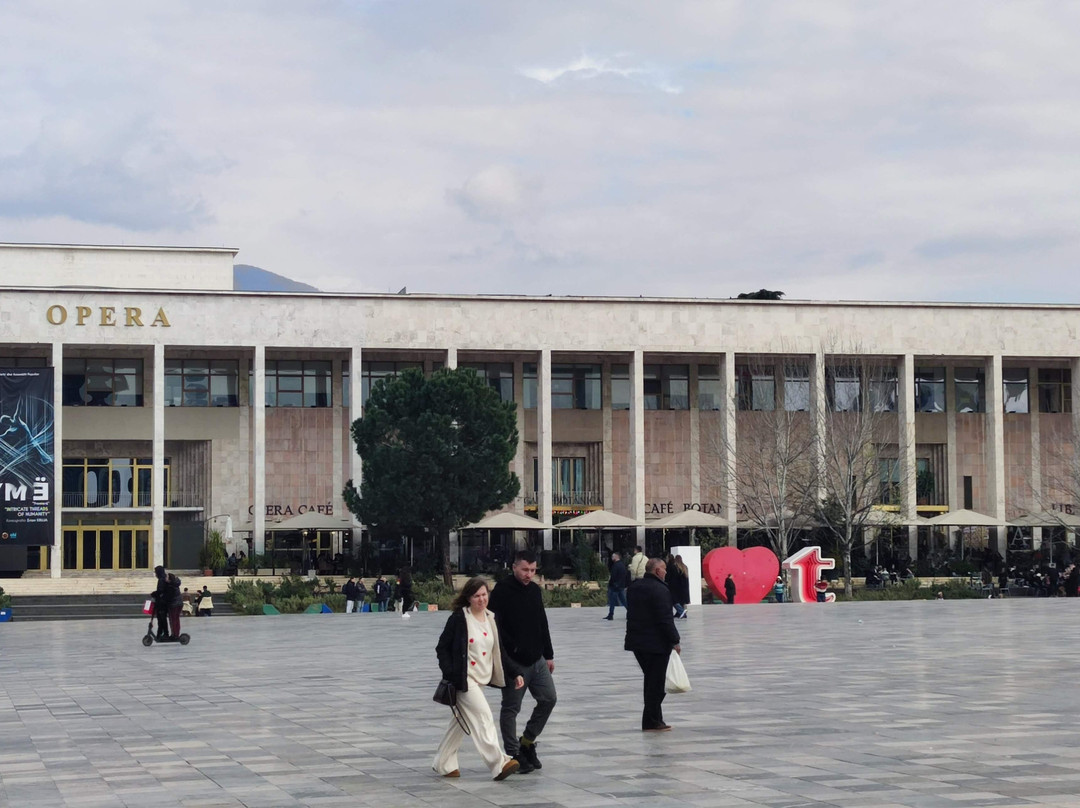 Bunker 1944 Bistro Lounge-地拉那必去景点