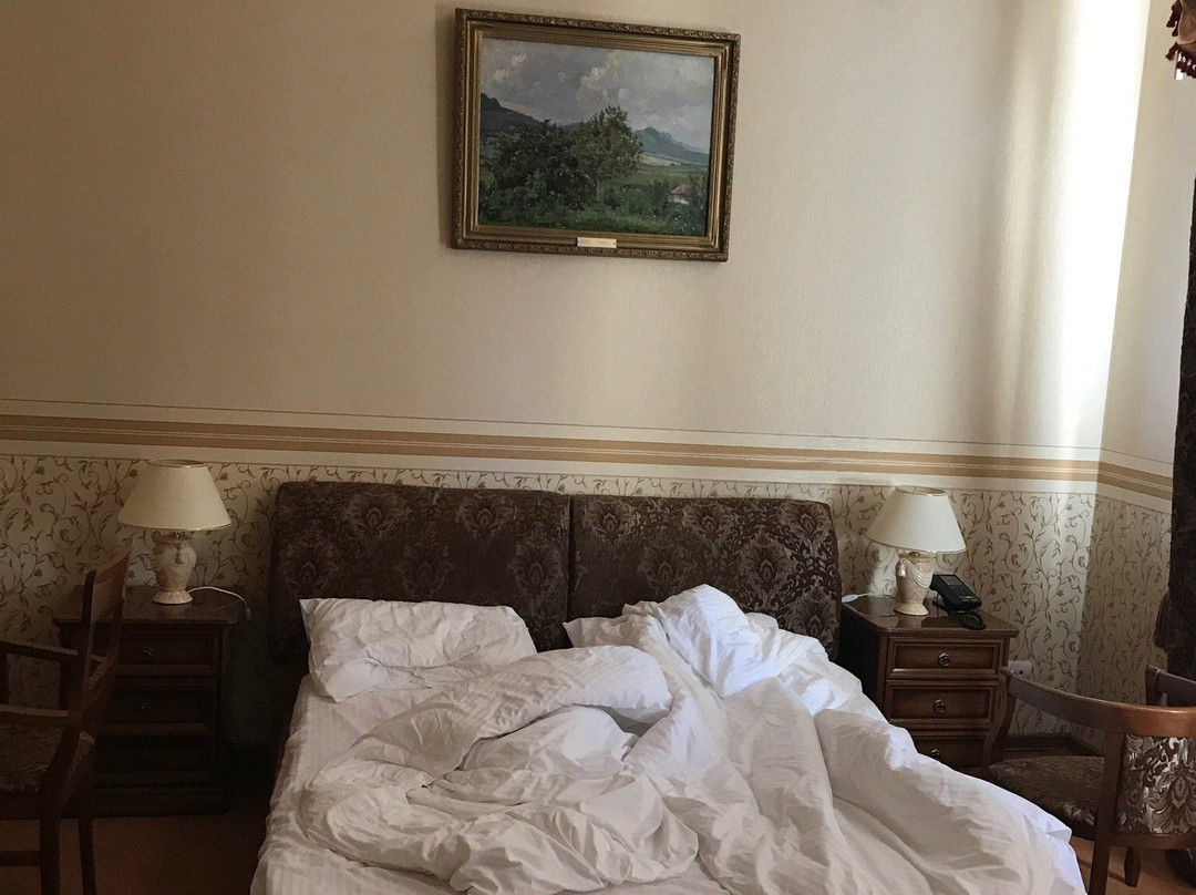 培晶饭店主图
