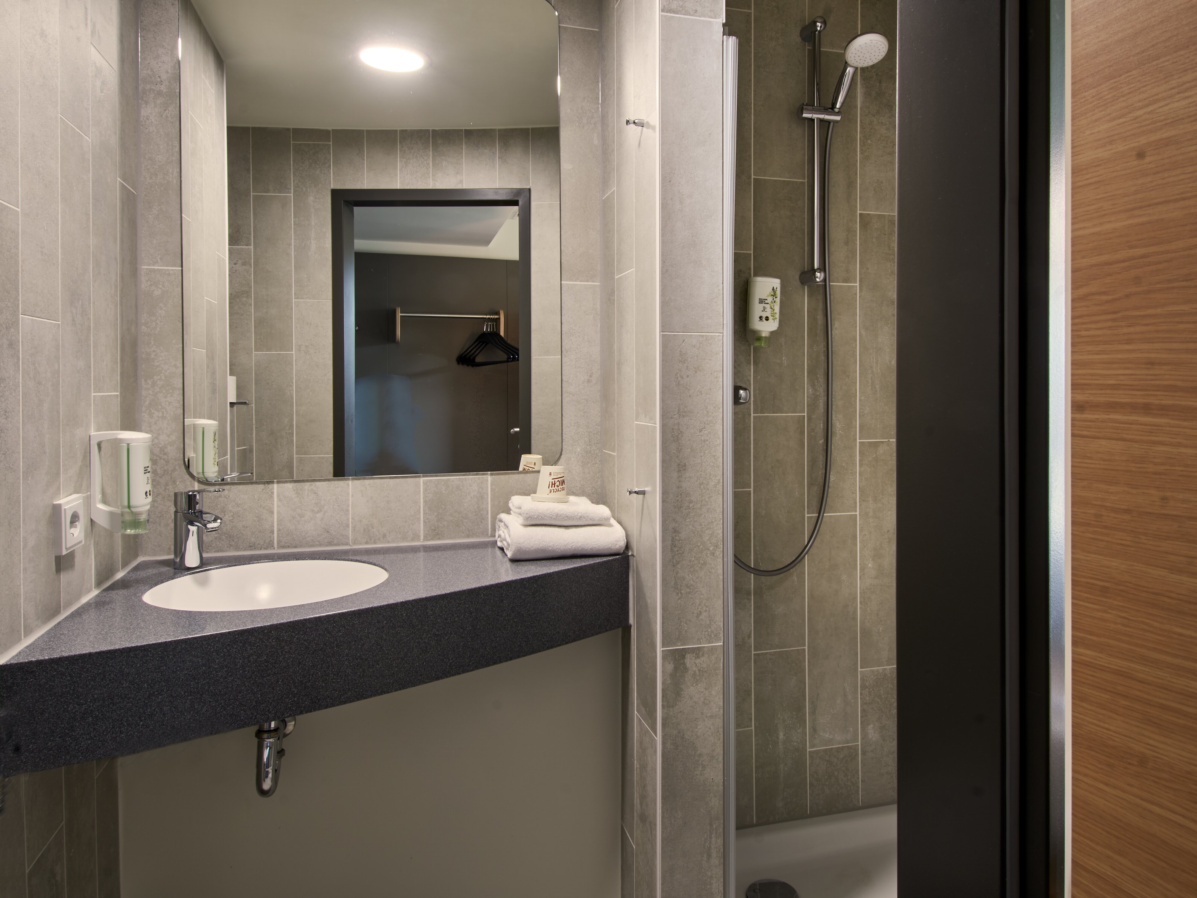 B&b Hotel Bad Homburg-浴室