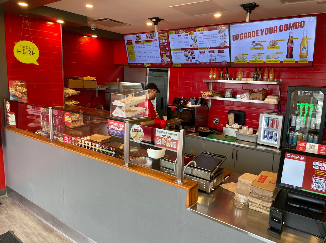 Quesada Burritos & Tacos