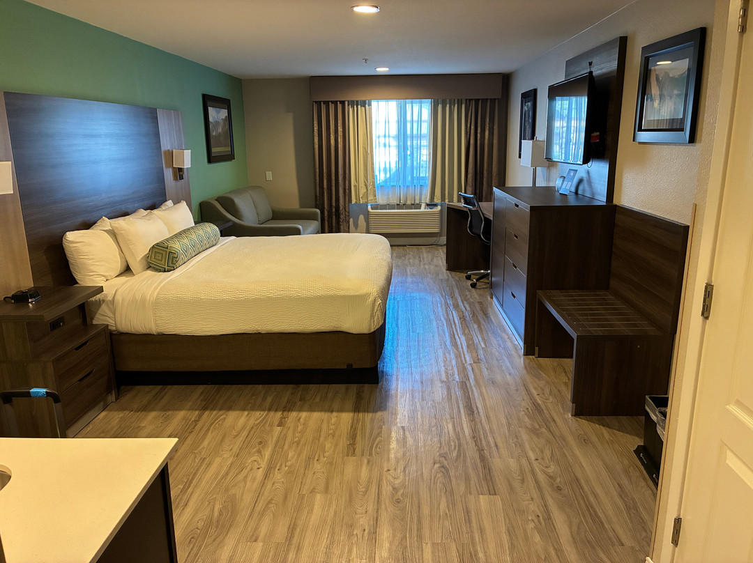 优胜美地南门套房酒店主图