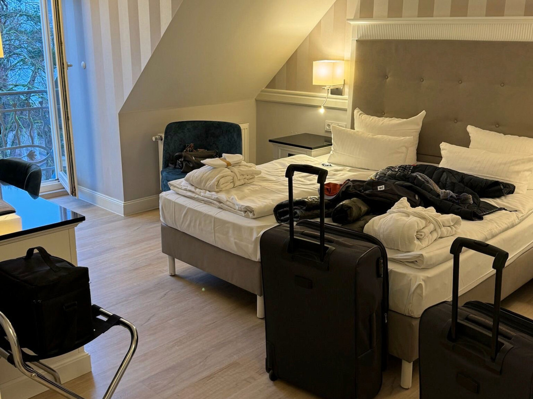 Hotel Vier Jahreszeiten Kuehlungsborn主图