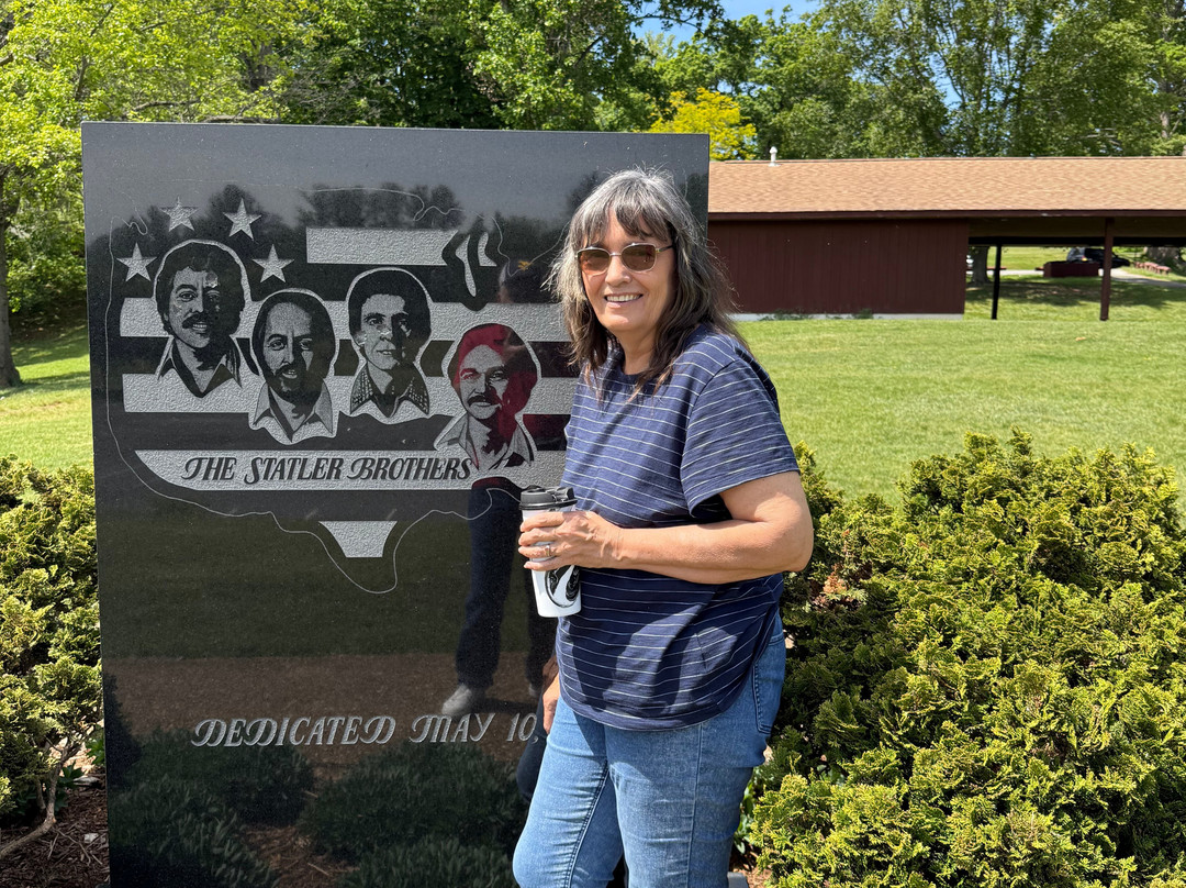 Statler Brothers Tribute Statue