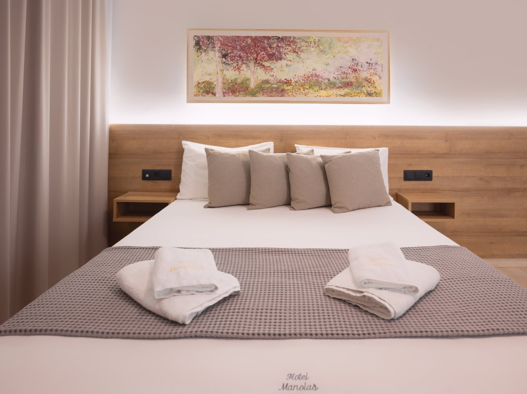 Nea Mesagkala酒店住宿-Hotel Manolas