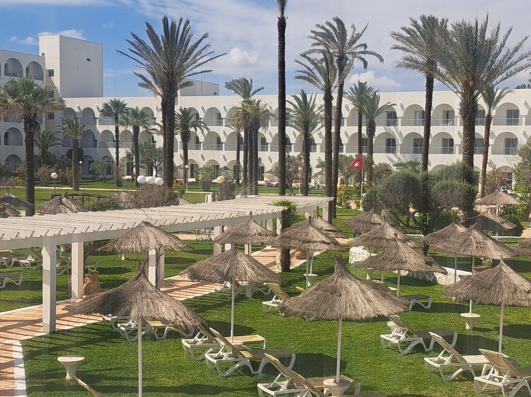 迈赫迪普利玛索酒店主图