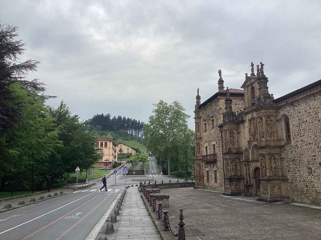 Universidad de Sancti Spiritus desde la Oficina de Turismo de Onati景点图片