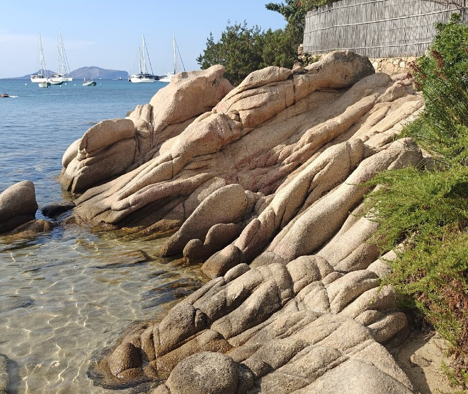 Cala Ghjlgolu-Loiri Porto San Paolo必去景点