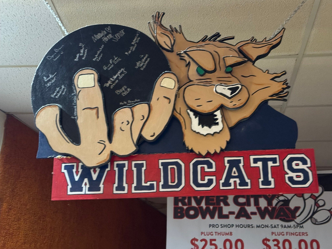 River City Bowl-a-way-Napoleon必去景点