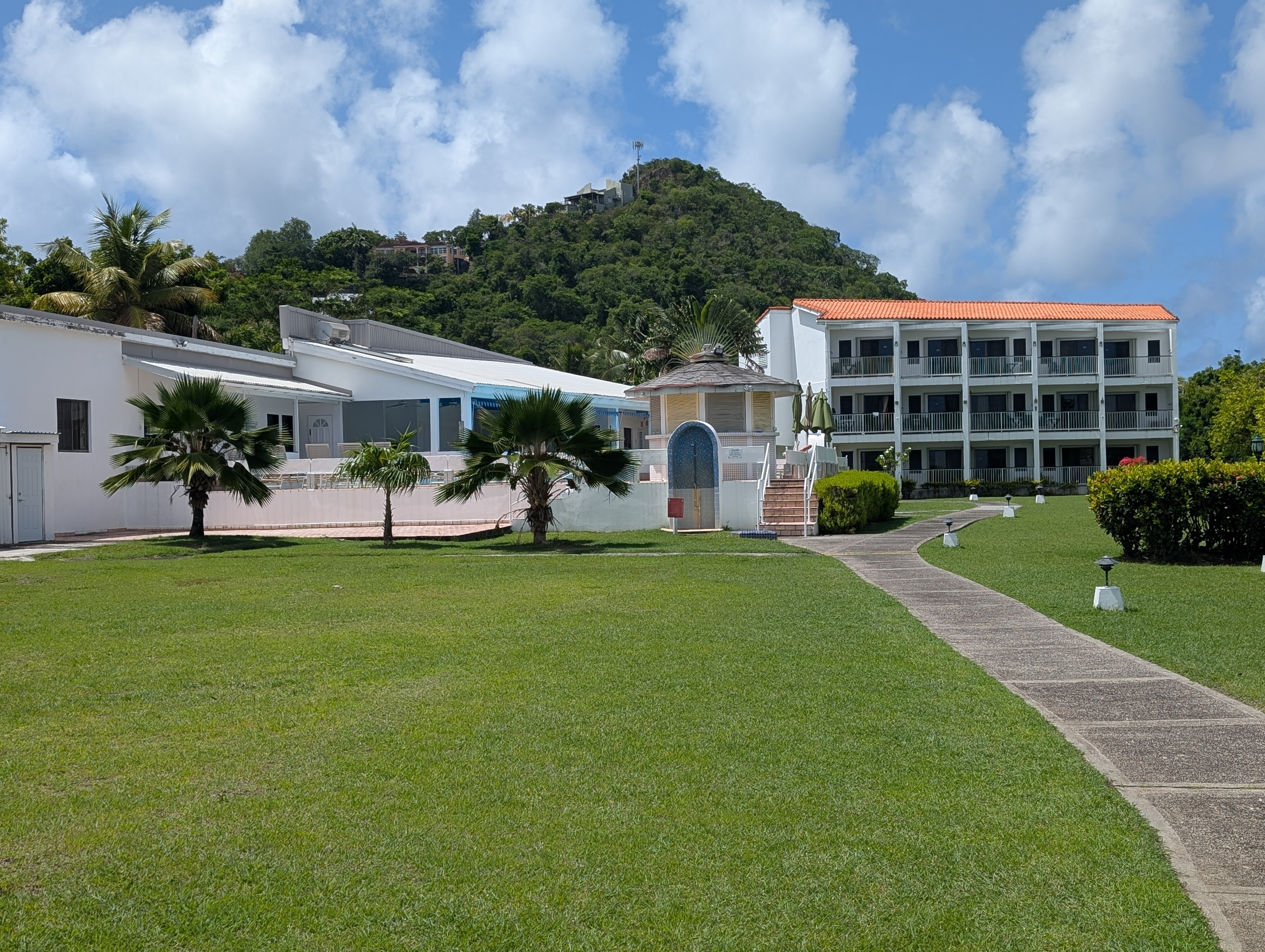 Allamanda Beach Resort-官方