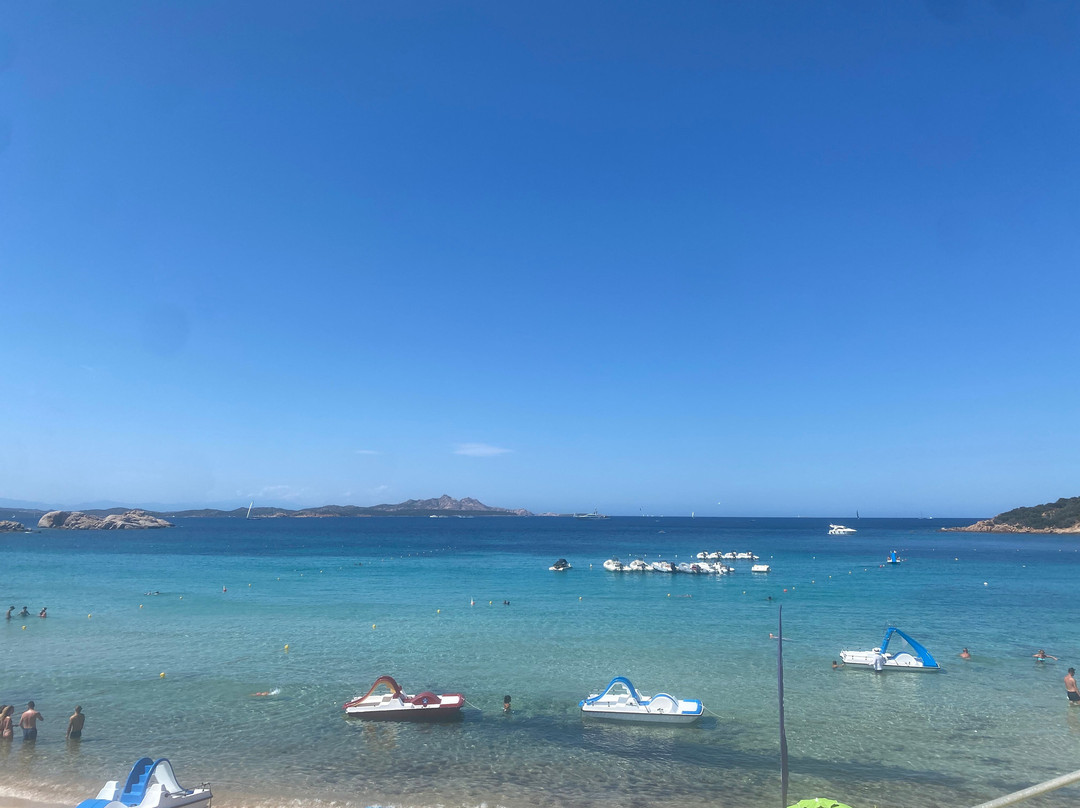 Spiaggia libera Baja Sardinia-Baia Sardinia必去景点