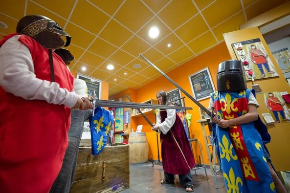 Tour de L'horloge-Guines必去景点