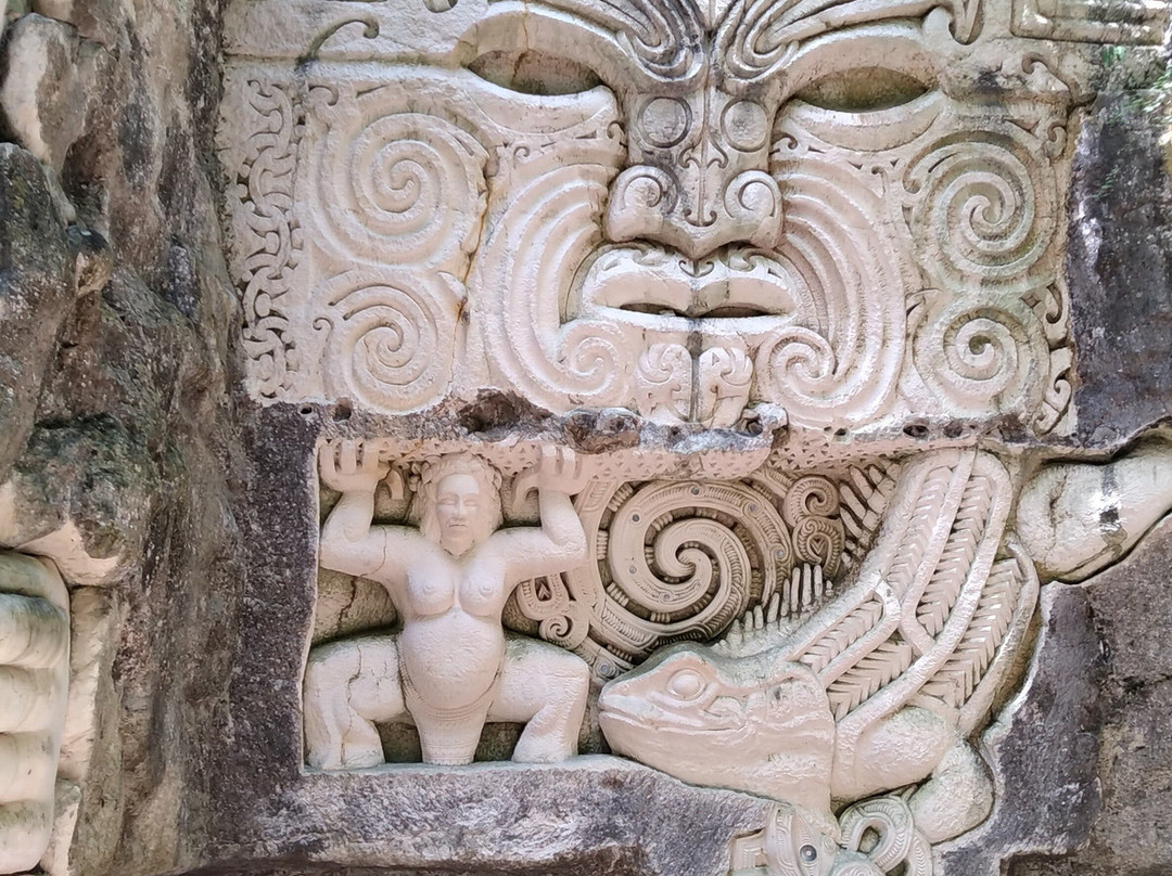 Les Lapidiales-Port d'Envaux必去景点